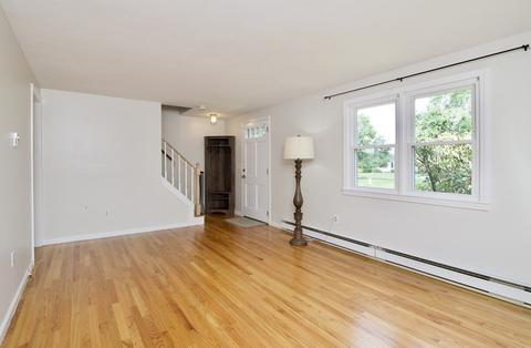 75 Rosella St, Springfield, MA 01118 photo 10