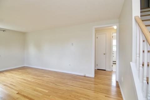 75 Rosella St, Springfield, MA 01118 photo 13