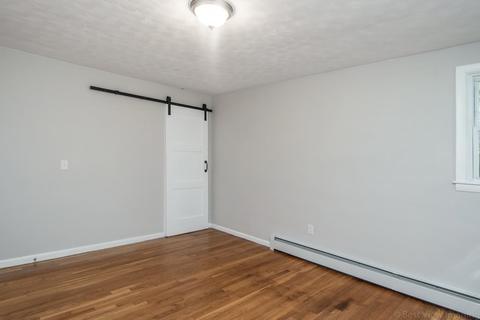 65 Flagg St, Worcester, MA 01602 photo 18