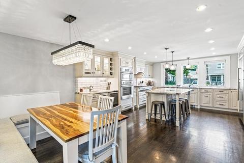 7 Donegal Cir, Danvers, MA 01923 photo 8