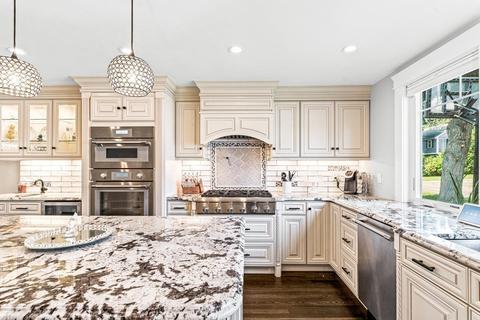 7 Donegal Cir, Danvers, MA 01923 photo 2