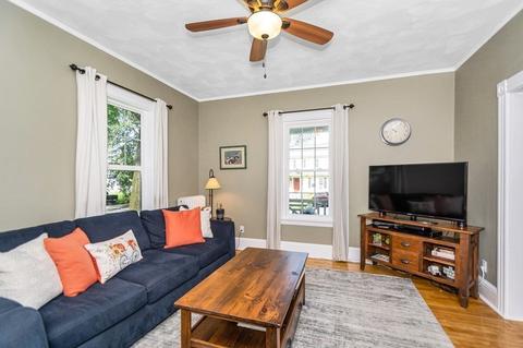 30 Avon St, Reading, MA 01867 photo 4