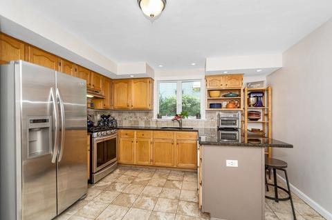 30 Avon St, Reading, MA 01867 photo 6