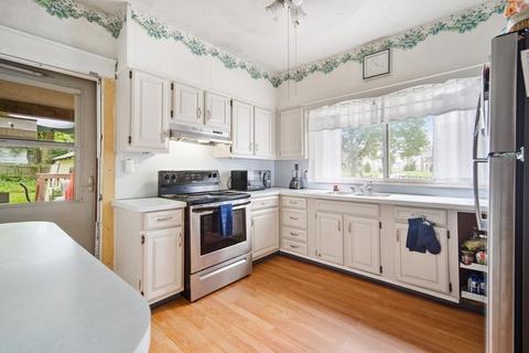 641 Bay St, Springfield, MA 01109 photo 8