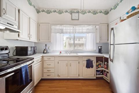 641 Bay St, Springfield, MA 01109 photo 7