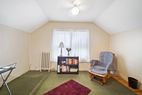 641 Bay St, Springfield, MA 01109 photo 14