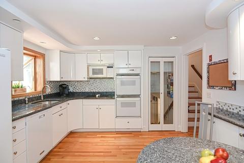 787 Greendale Ave, Needham, MA 02492 photo 11