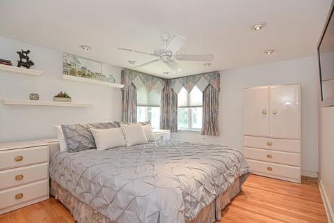787 Greendale Ave, Needham, MA 02492 photo 16