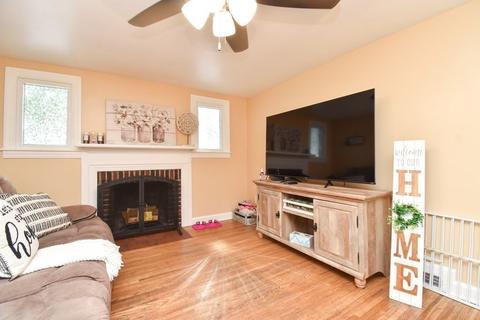 198 Russell St, Springfield, MA 01104 photo 6
