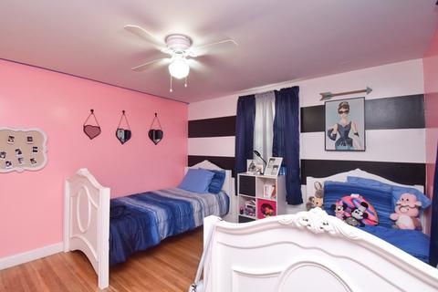 198 Russell St, Springfield, MA 01104 photo 23