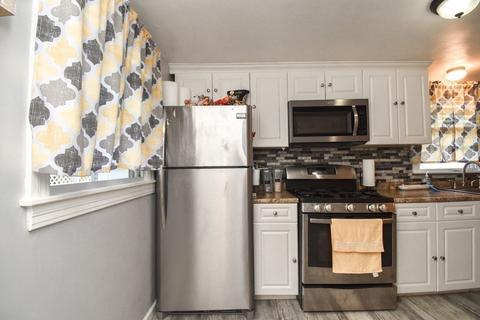 198 Russell St, Springfield, MA 01104 photo 12