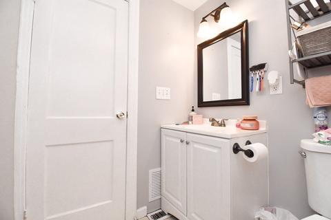 198 Russell St, Springfield, MA 01104 photo 14