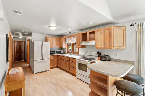 23 Puddingstone Ln, Mendon, MA 01756 photo 32