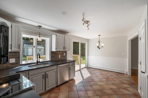 23 Puddingstone Ln, Mendon, MA 01756 photo 14