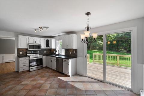 23 Puddingstone Ln, Mendon, MA 01756 photo 13