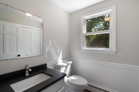 23 Puddingstone Ln, Mendon, MA 01756 photo 18