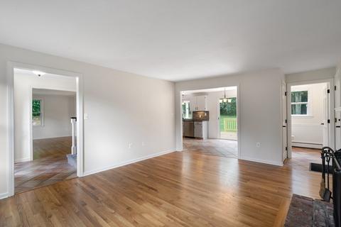 23 Puddingstone Ln, Mendon, MA 01756 photo 16