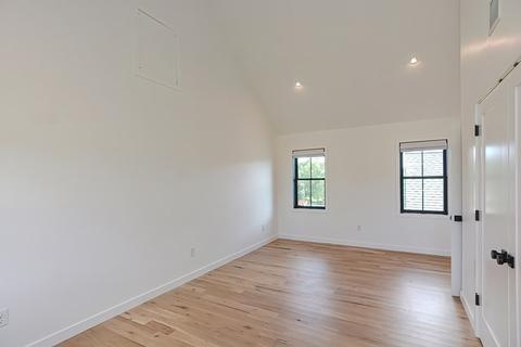 111 Christian Hl, Upton, MA 01568 photo 23