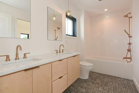111 Christian Hl, Upton, MA 01568 photo 27