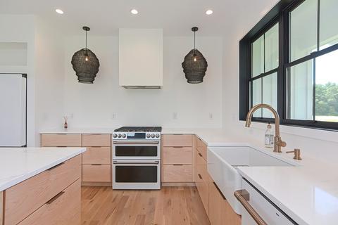 111 Christian Hl, Upton, MA 01568 photo 5