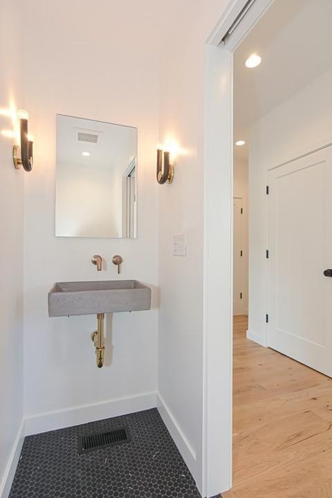 111 Christian Hl, Upton, MA 01568 photo 10