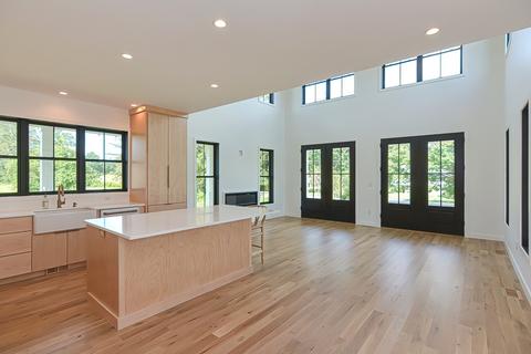 111 Christian Hl, Upton, MA 01568 photo 2