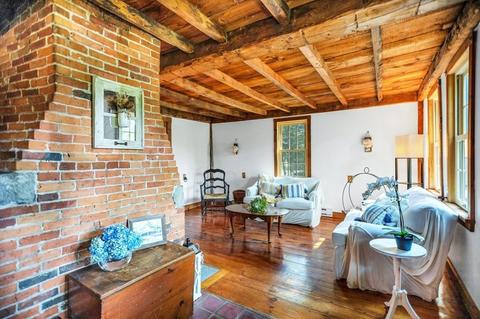567 Forest St, Dunstable, MA 01827 photo 3