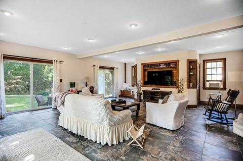 567 Forest St, Dunstable, MA 01827 photo 22