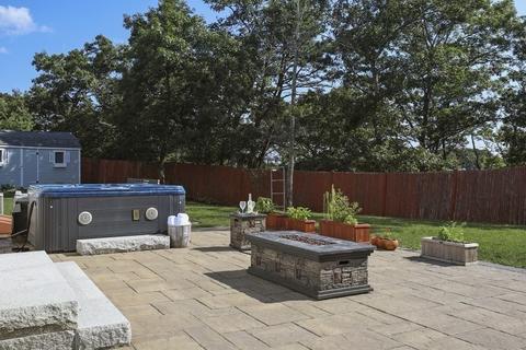 23 Jillian Dr, Bourne, MA 02532 photo 9