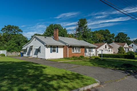 42 Kulig St, Springfield, MA 01104 photo 2