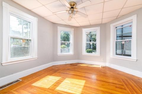 21 Whipple St, Worcester, MA 01607 photo 3