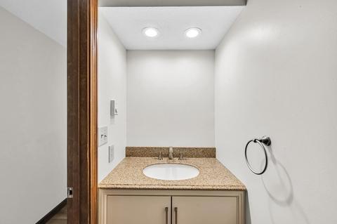 283 Fuller Rd #F, Chicopee, MA 01020 photo 15