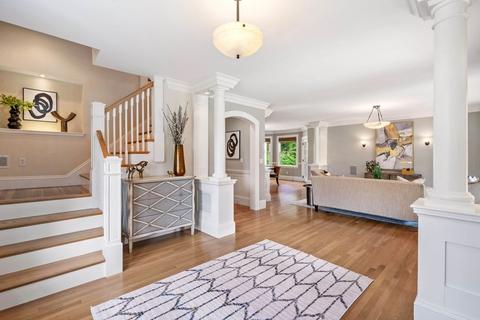 7 Winthrop Rd, Lexington, MA 02421 photo 4