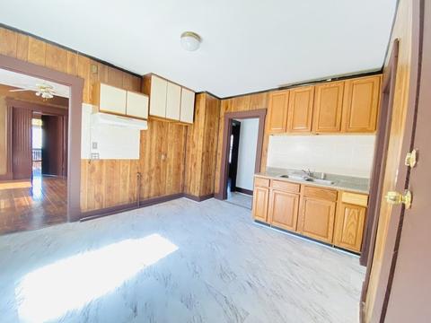 117 Dawes St, Springfield, MA 01109 photo 4