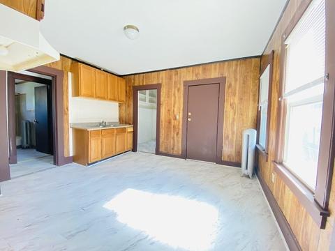 117 Dawes St, Springfield, MA 01109 photo 2