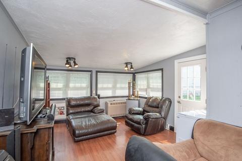 73 Clayton St, Fall River, MA 02723 photo 20