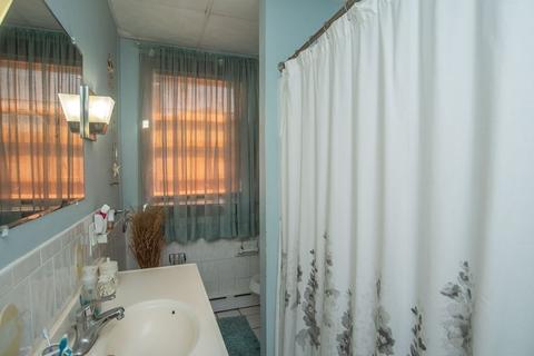 73 Clayton St, Fall River, MA 02723 photo 24
