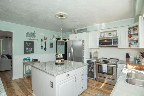 73 Clayton St, Fall River, MA 02723 photo 7