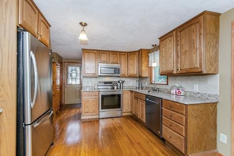 42 Parkview Rd, Reading, MA 01867 photo 2