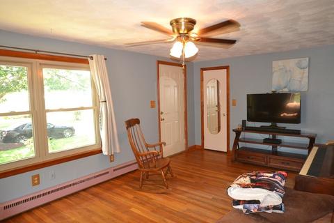 77 Kerry Dr, Springfield, MA 01118 photo 5