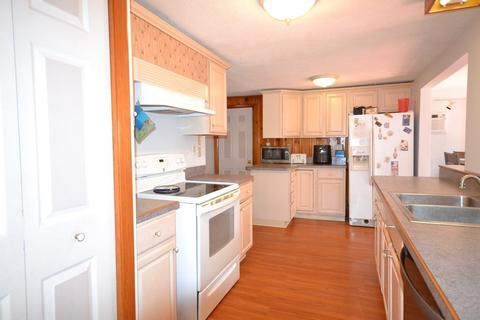 77 Kerry Dr, Springfield, MA 01118 photo 6