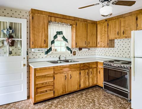 22 Brookside Dr, Holden, MA 01520 photo 8