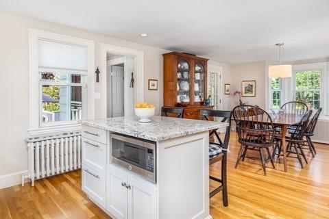 30 Pond St, Marblehead, MA 01945 photo 8