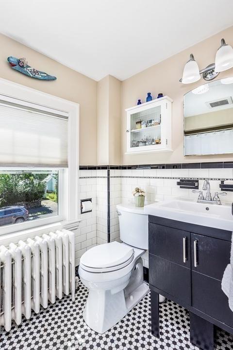 30 Pond St, Marblehead, MA 01945 photo 18
