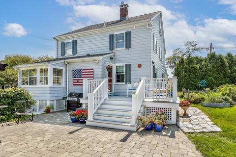 30 Pond St, Marblehead, MA 01945 photo 21