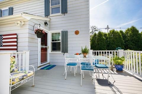 30 Pond St, Marblehead, MA 01945 photo 22