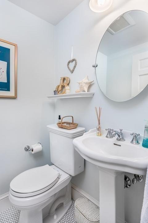 30 Pond St, Marblehead, MA 01945 photo 10
