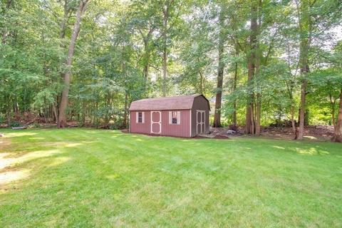 27 Bunker Cir, East Longmeadow, MA 01028 photo 4