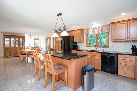 27 Bunker Cir, East Longmeadow, MA 01028 photo 12