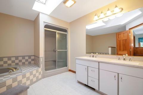 27 Bunker Cir, East Longmeadow, MA 01028 photo 33